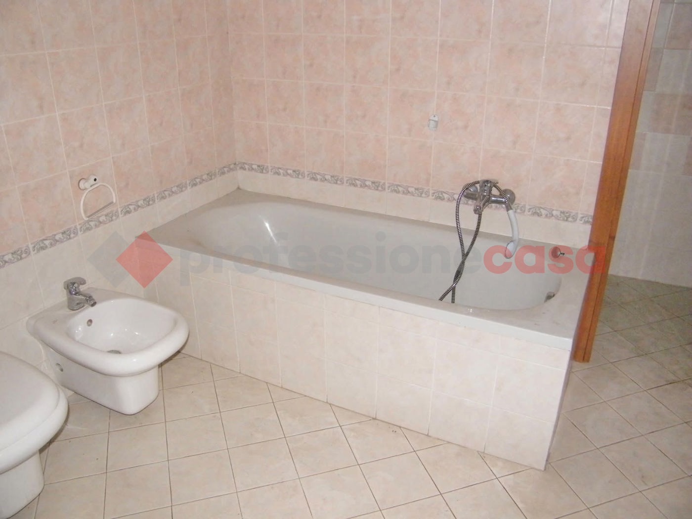 Casa indipendente classe A2 a Varallo Pombia
