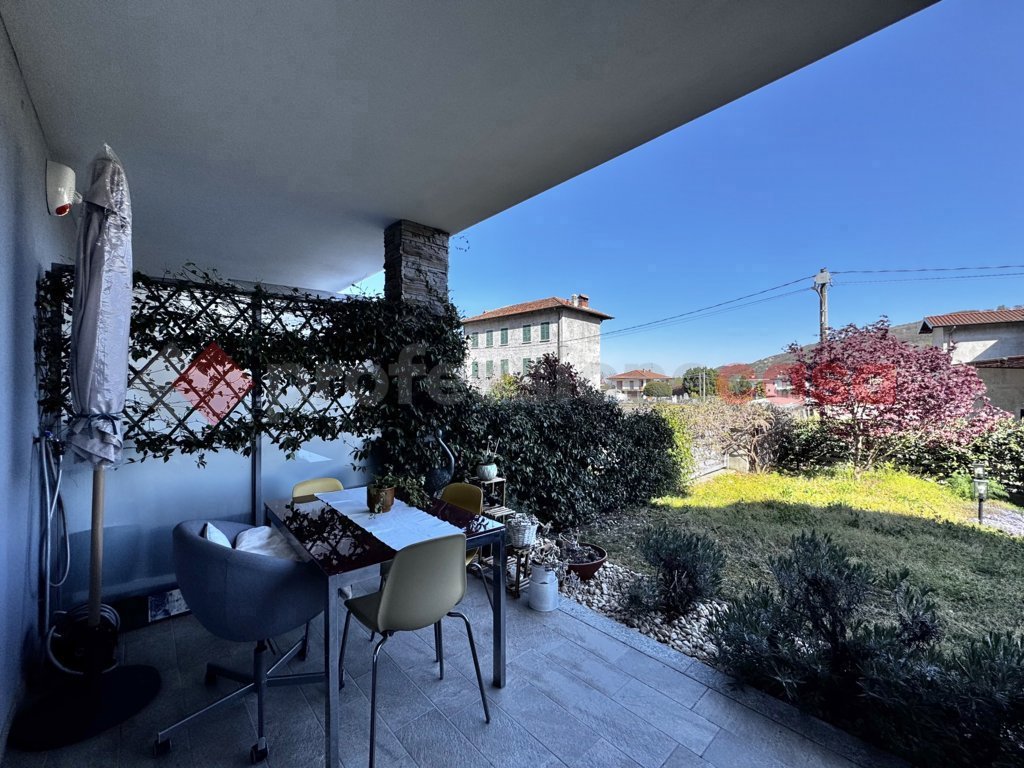 Trilocale con giardino a Meina