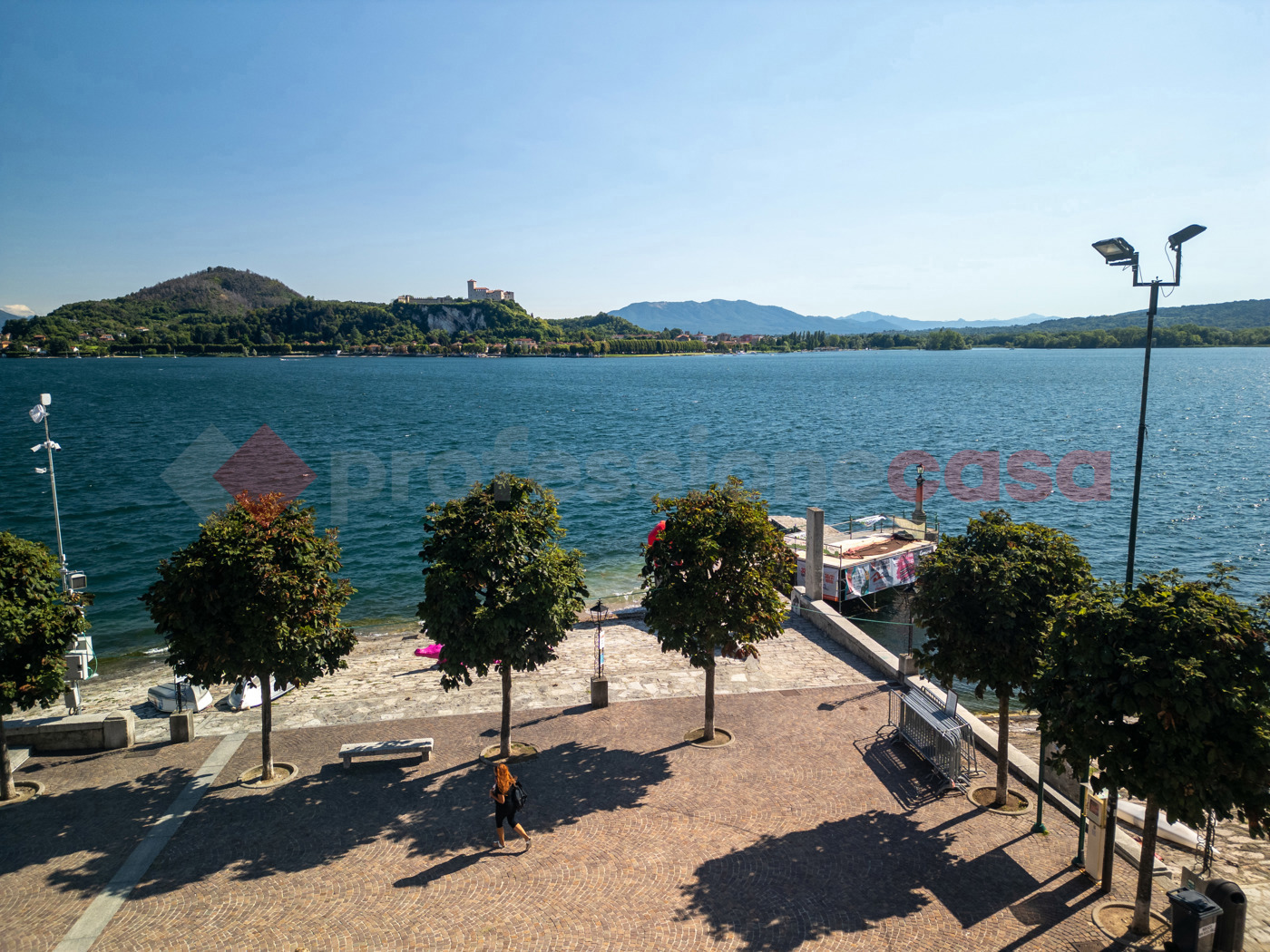 Stabile/Palazzo vista lago a Arona