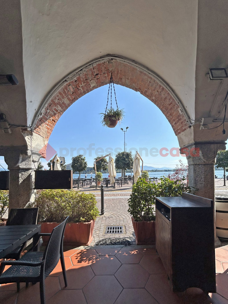 Stabile/Palazzo vista lago a Arona