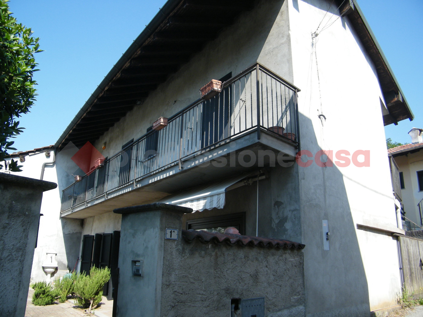 Casa indipendente ristrutturata a Varallo Pombia
