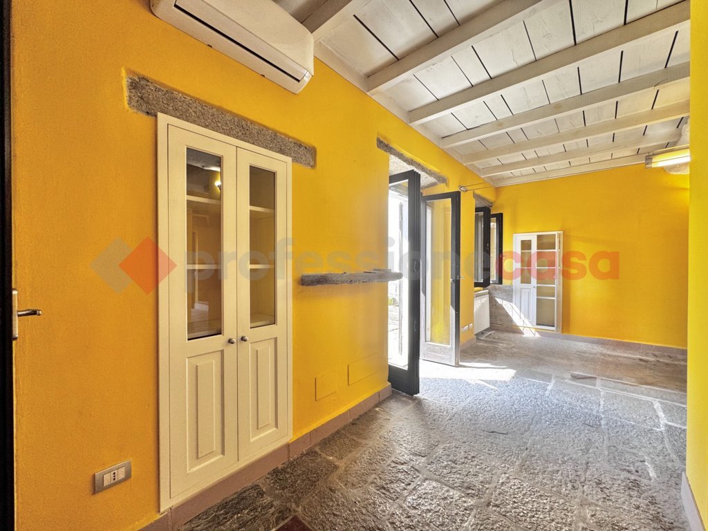 Casa indipendente con giardino a Arona