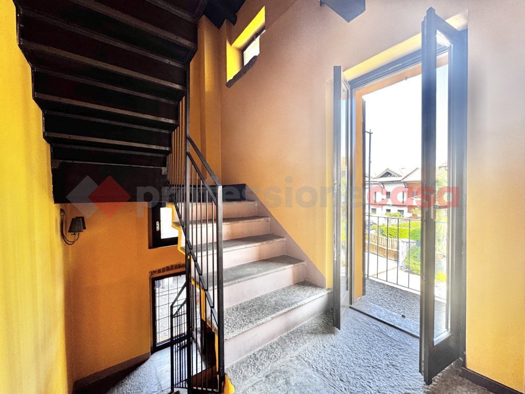 Casa indipendente con giardino a Arona