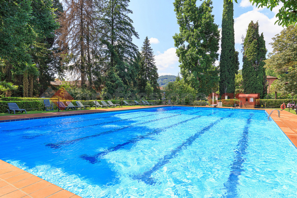 Villa in vendita a Meina