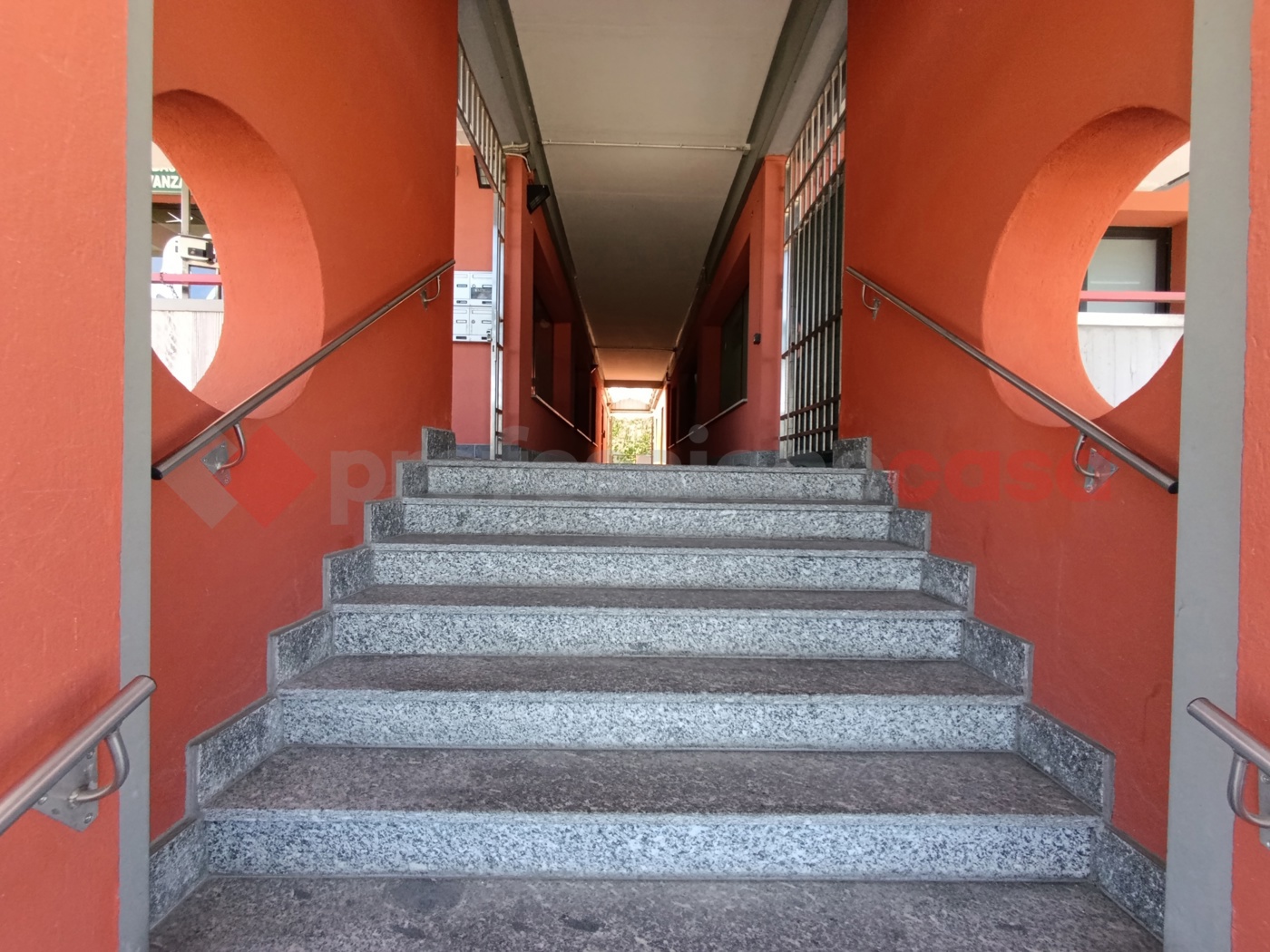 Negozio in affitto a Castelletto Sopra Ticino