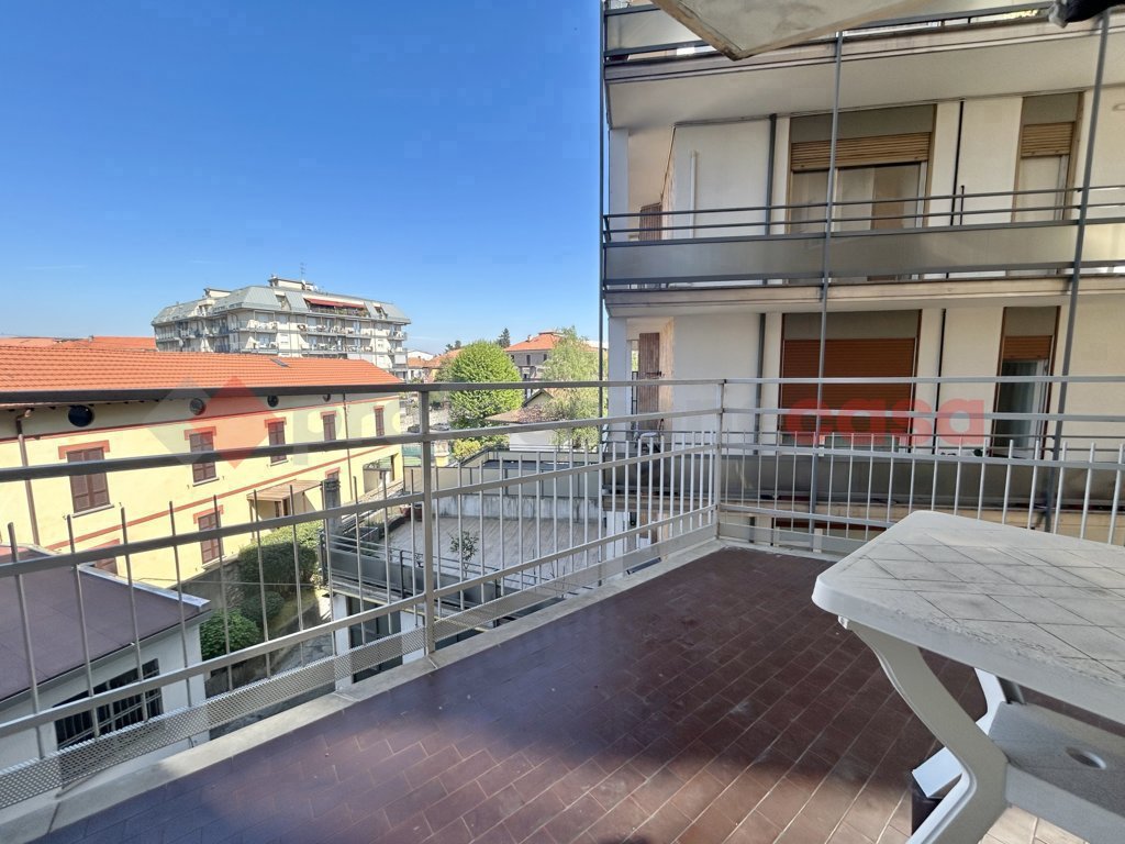 Trilocale ristrutturato a Arona