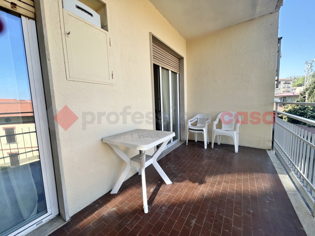 Trilocale ristrutturato a Arona