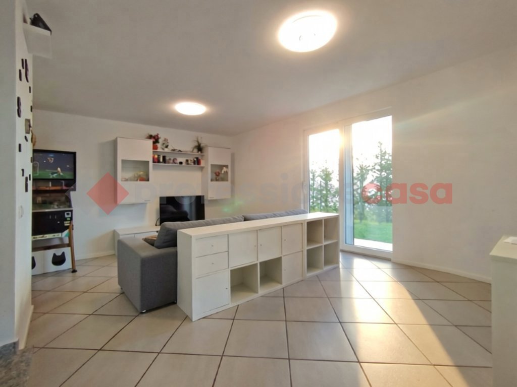 Villa con giardino a Arona