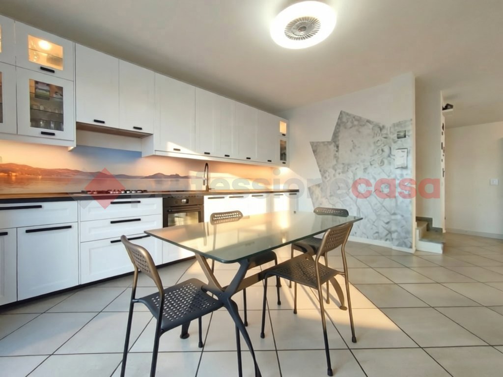 Villa con giardino a Arona