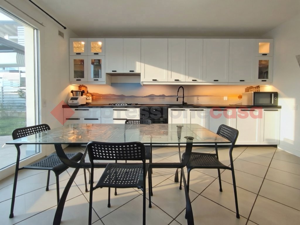 Villa con giardino a Arona