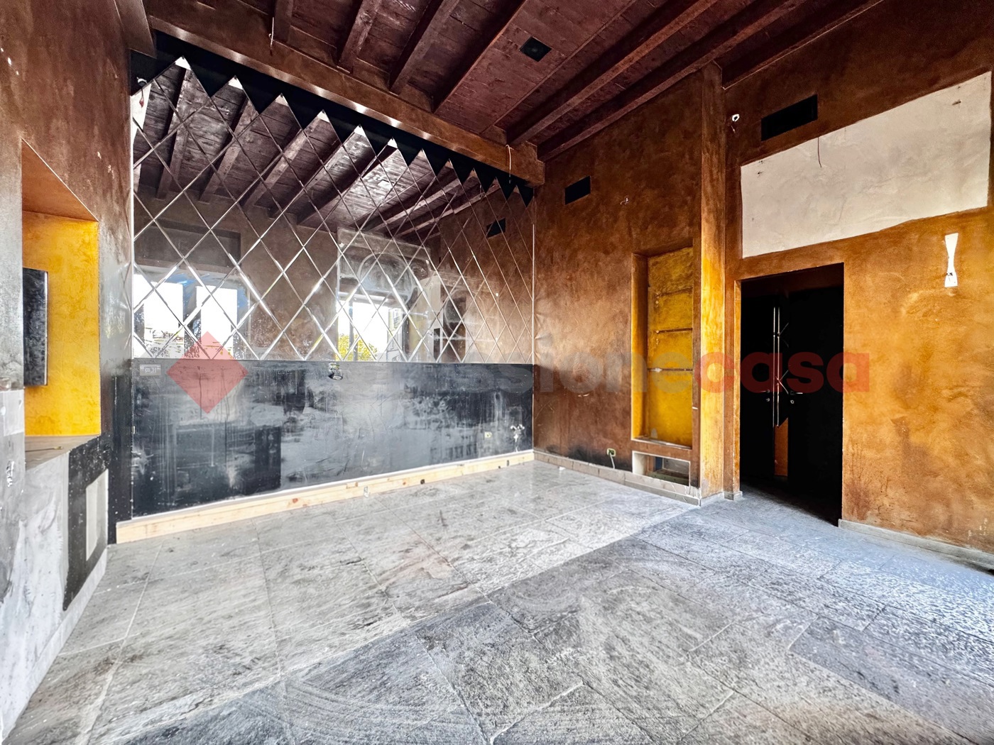Attivit� commerciale Bar e tabacchi in affitto/gestione a Arona