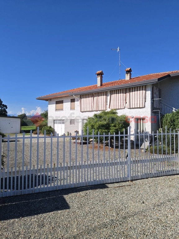 Villa con giardino a Ghemme