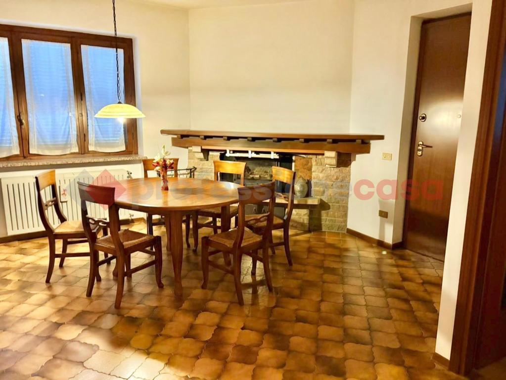 Villa Bifamiliare con giardino a Varallo