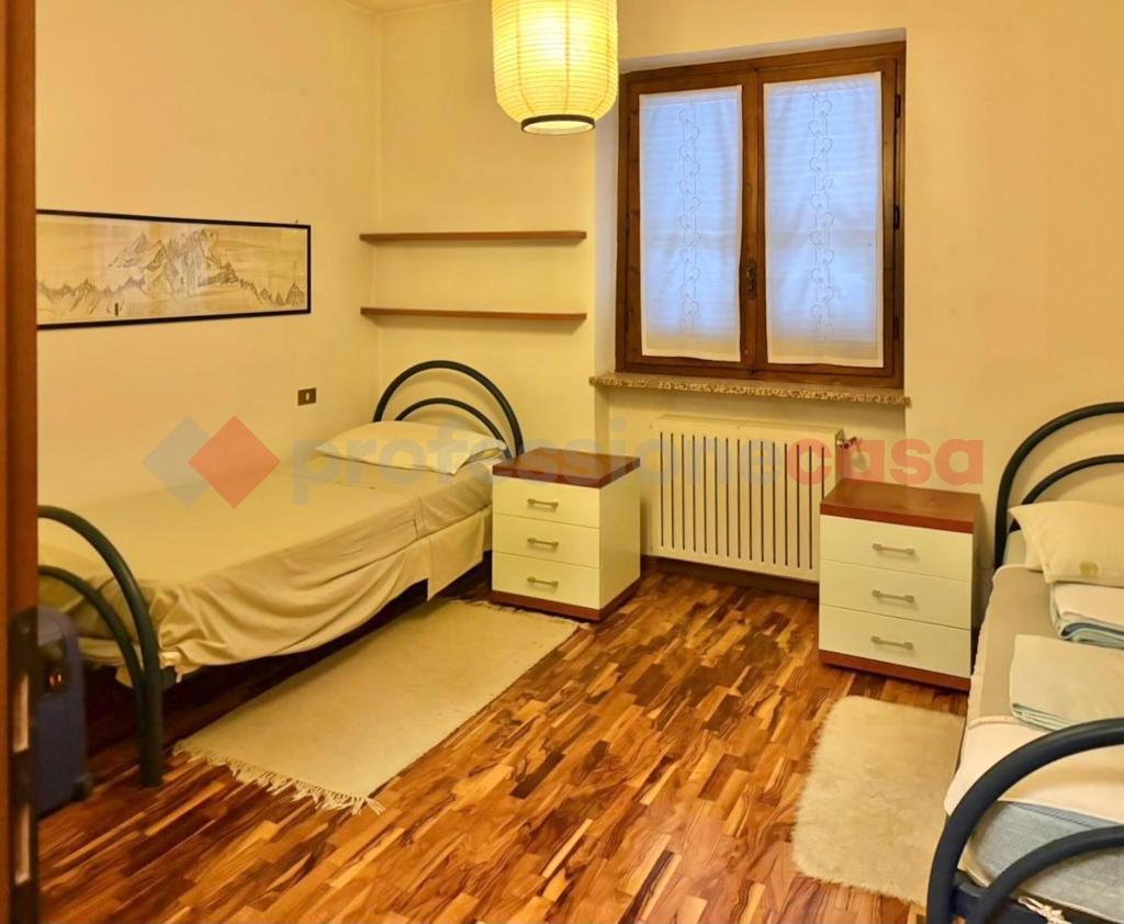 Villa Bifamiliare con giardino a Varallo