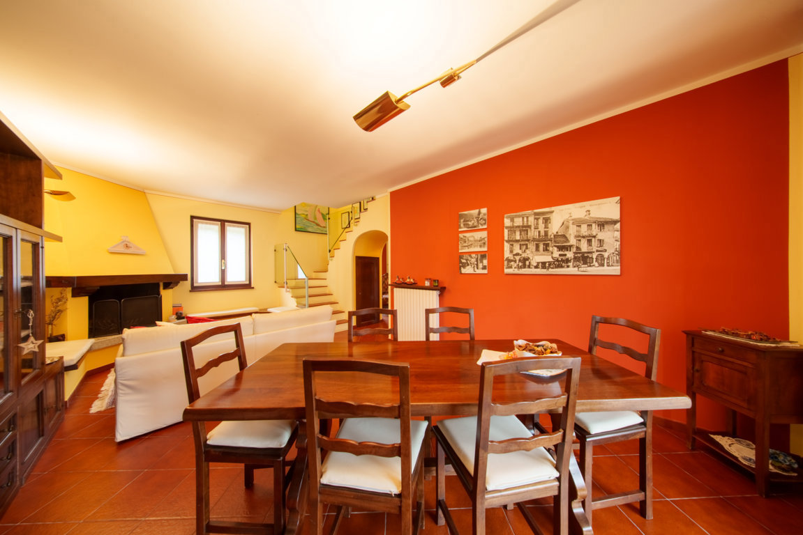 Villa con giardino a Omegna