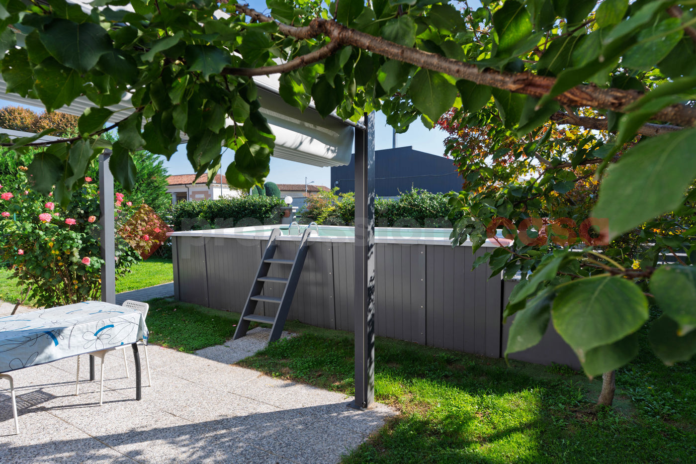 Villa con giardino a Arona