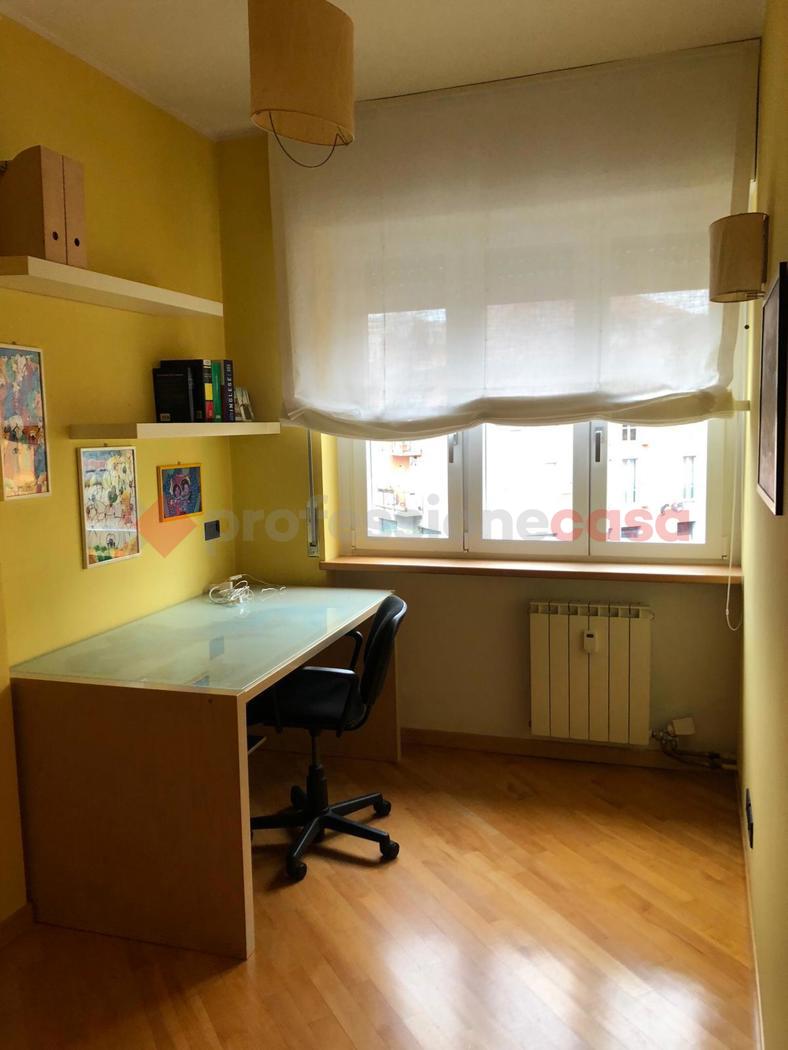 Trilocale arredato in affitto a Arona