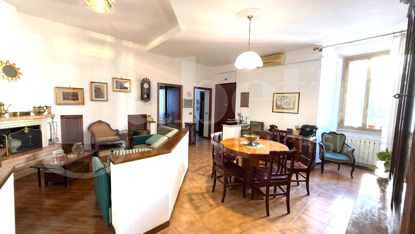 Quadrilocale in vendita a Roma
