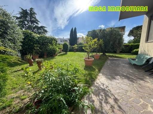 Appartamento con giardino a Campi Bisenzio