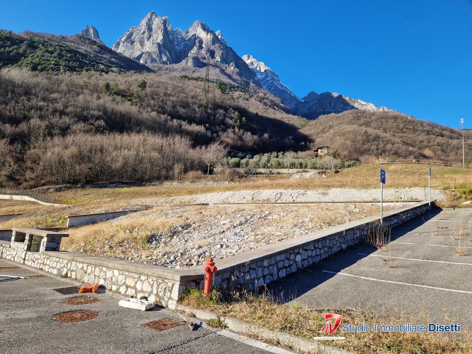 Terreno in vendita a Losine