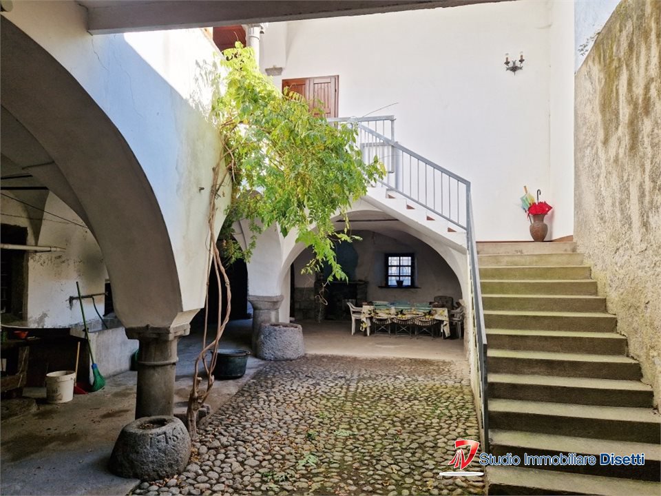 Villa in vendita a Capo di Ponte