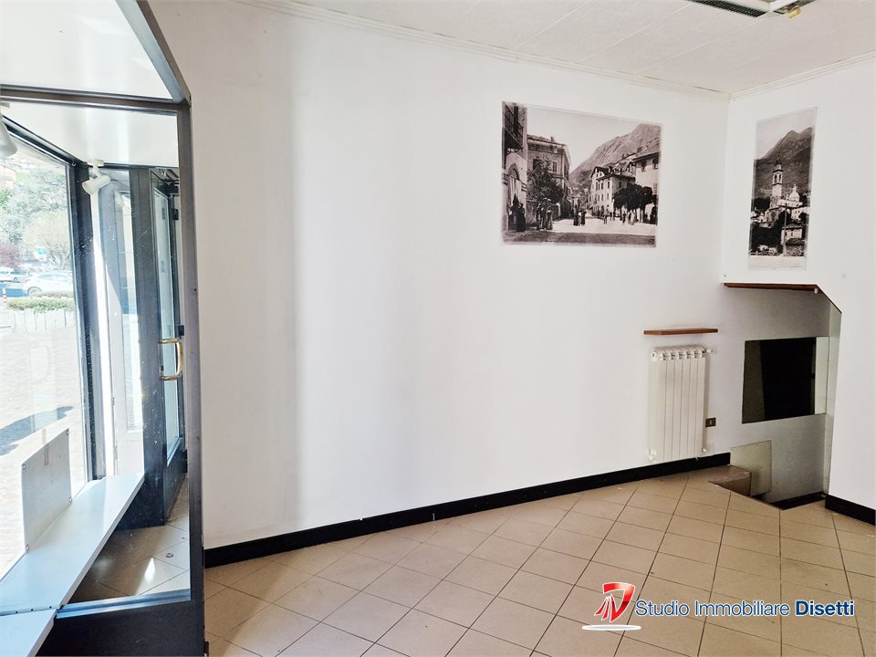 Locale commerciale in affitto a Edolo