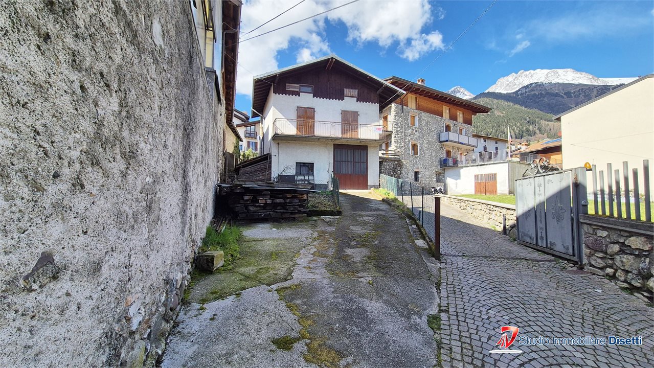 Villa in vendita a Borno