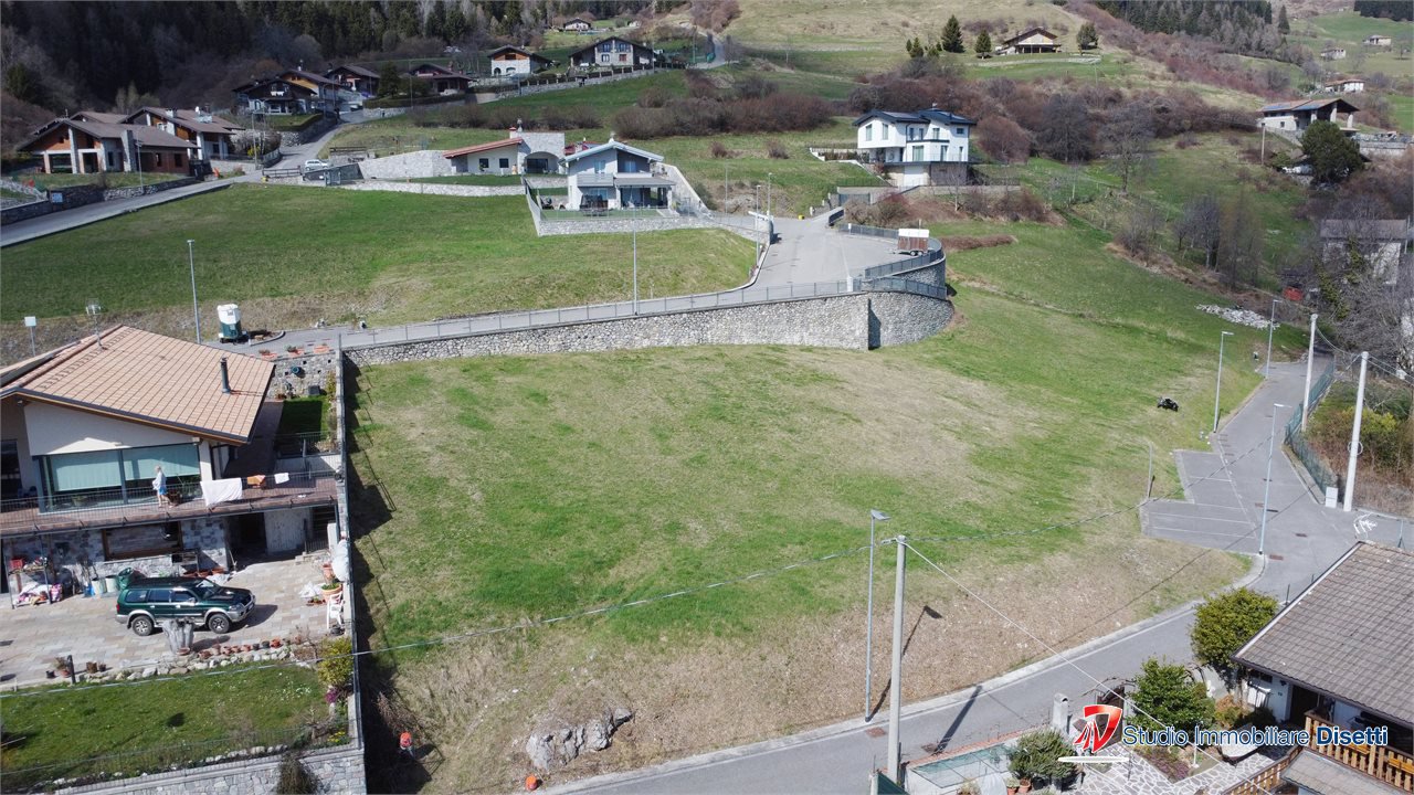 Terreno in vendita a Borno