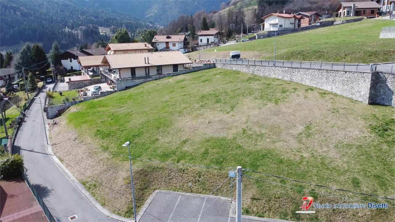 Terreno in vendita a Borno