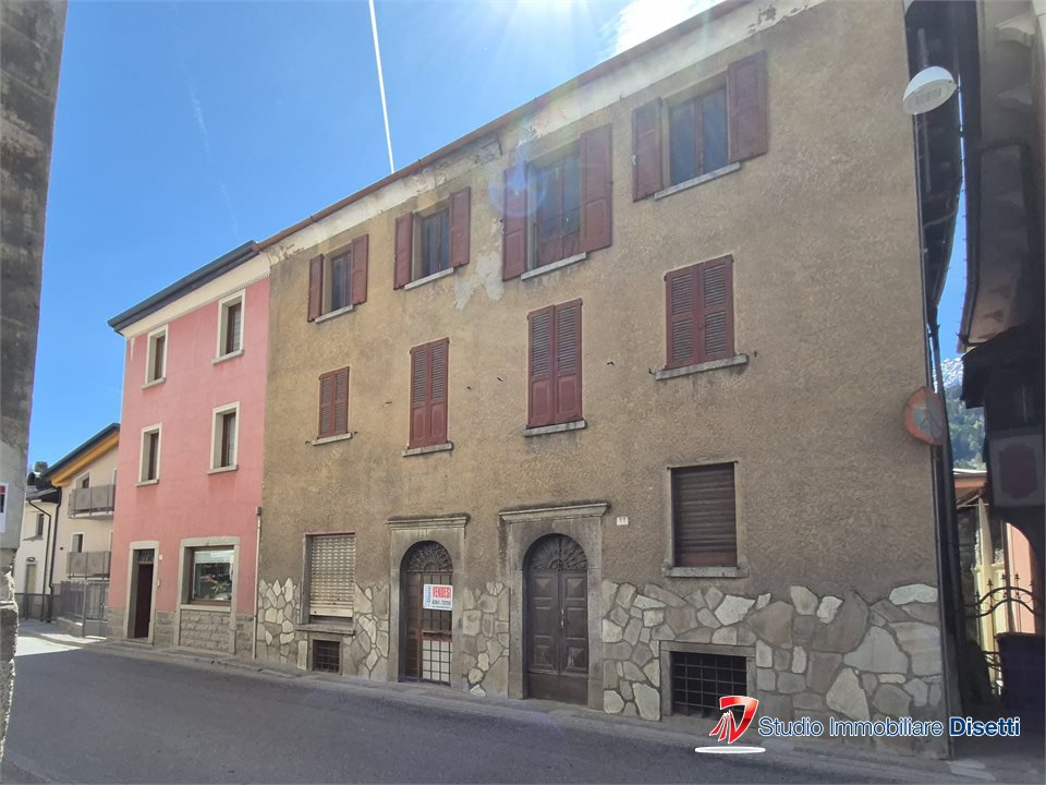 Casa indipendente in vendita a Vezza d'Oglio