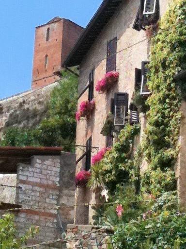 Stabile/Palazzo con giardino a Colle di Val d'Elsa