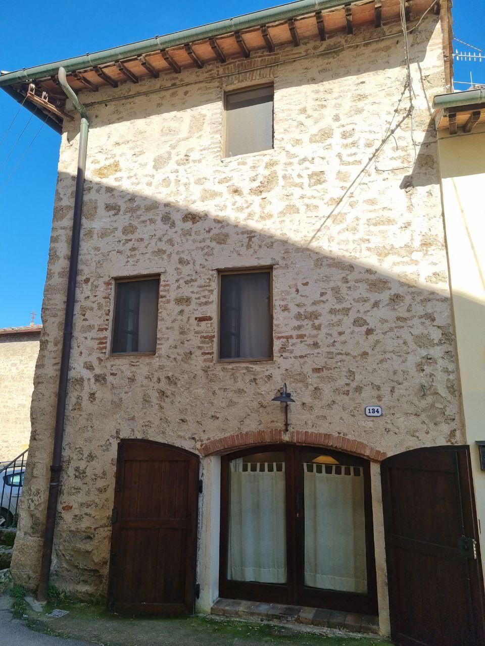 Casa indipendente in vendita, Colle di Val d'Elsa zona piscina