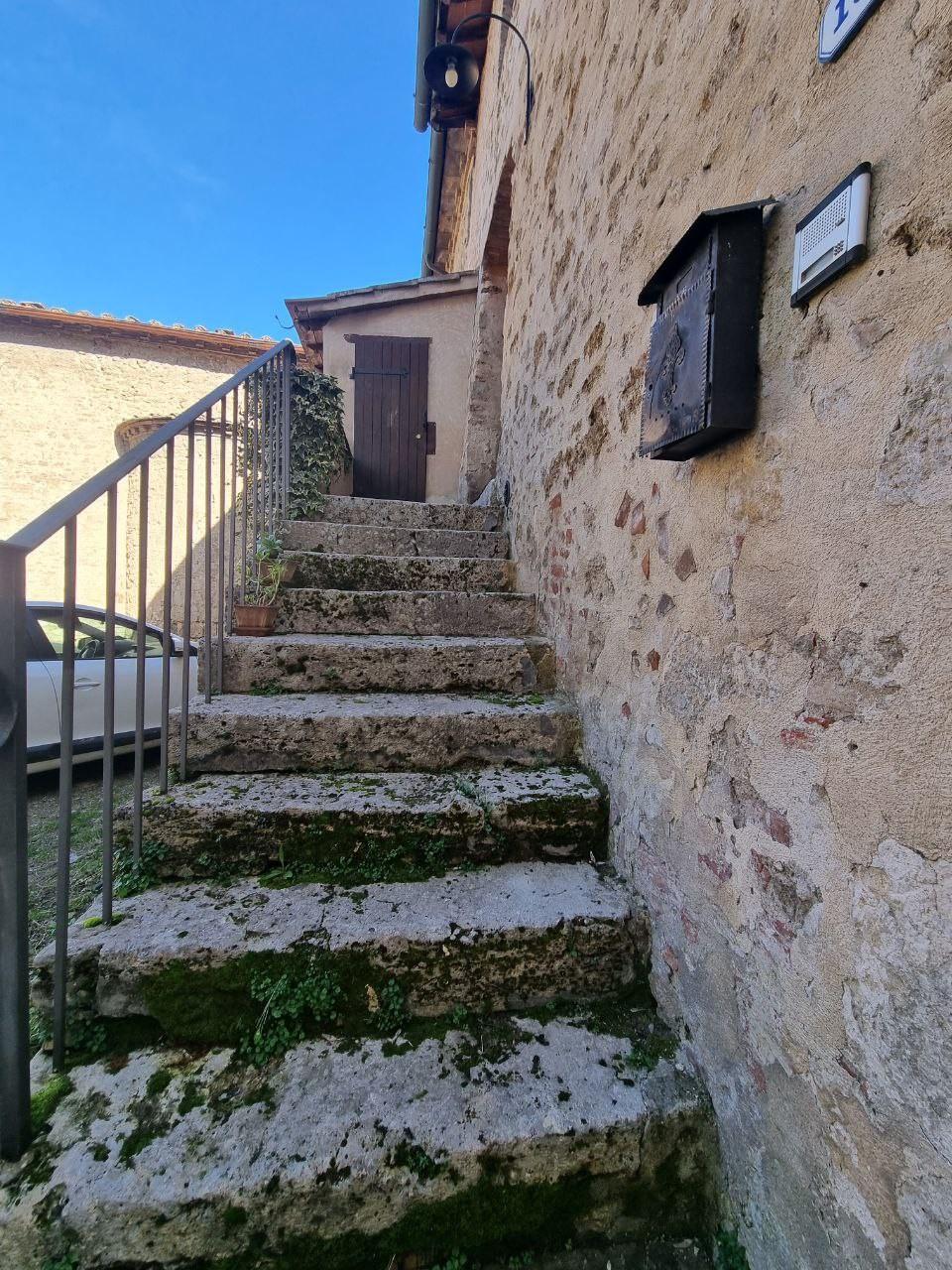 Casa indipendente in vendita, Colle di Val d'Elsa zona piscina