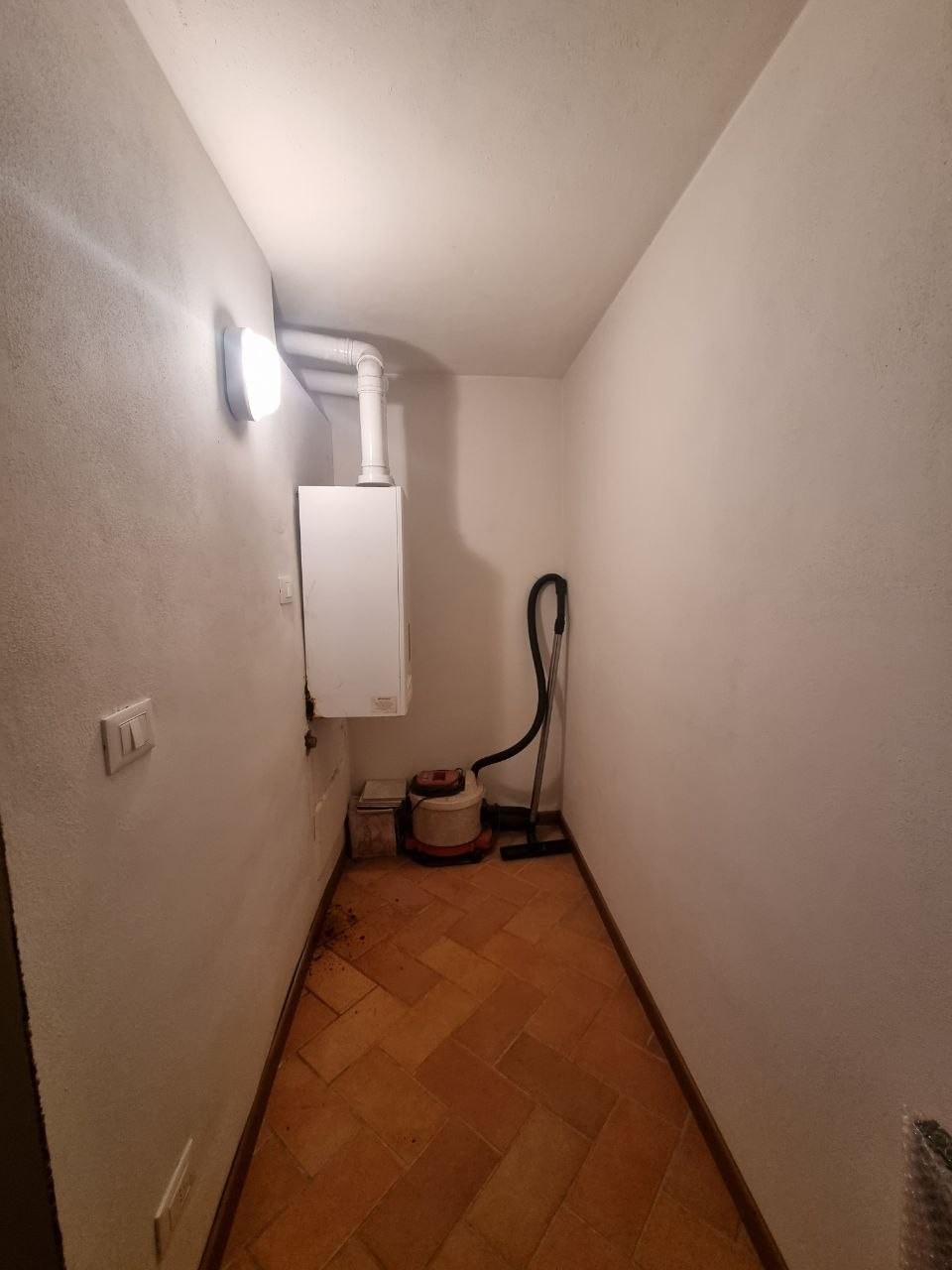 Ufficio ristrutturato, Colle di Val d'Elsa zona gramsci