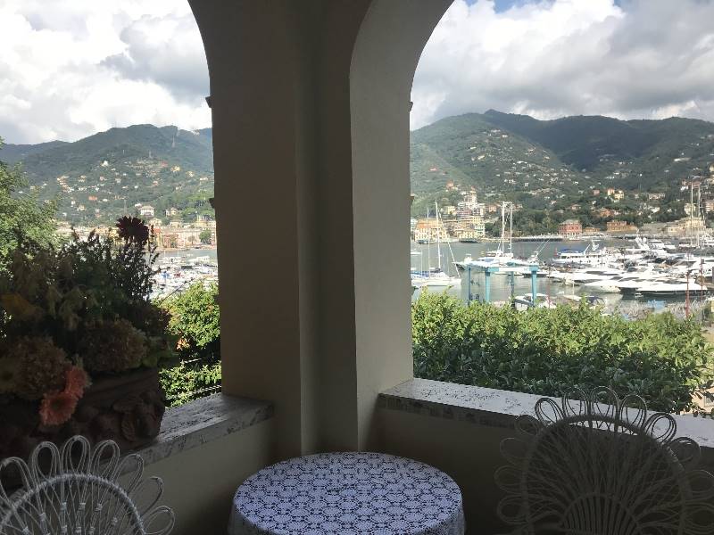 Quadrilocale in vendita a Rapallo