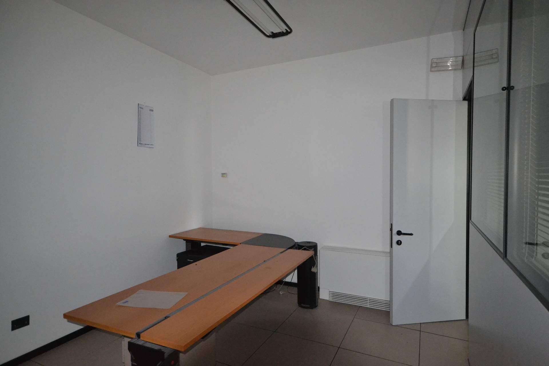 Locale commerciale in affitto a Monfumo, Castelli