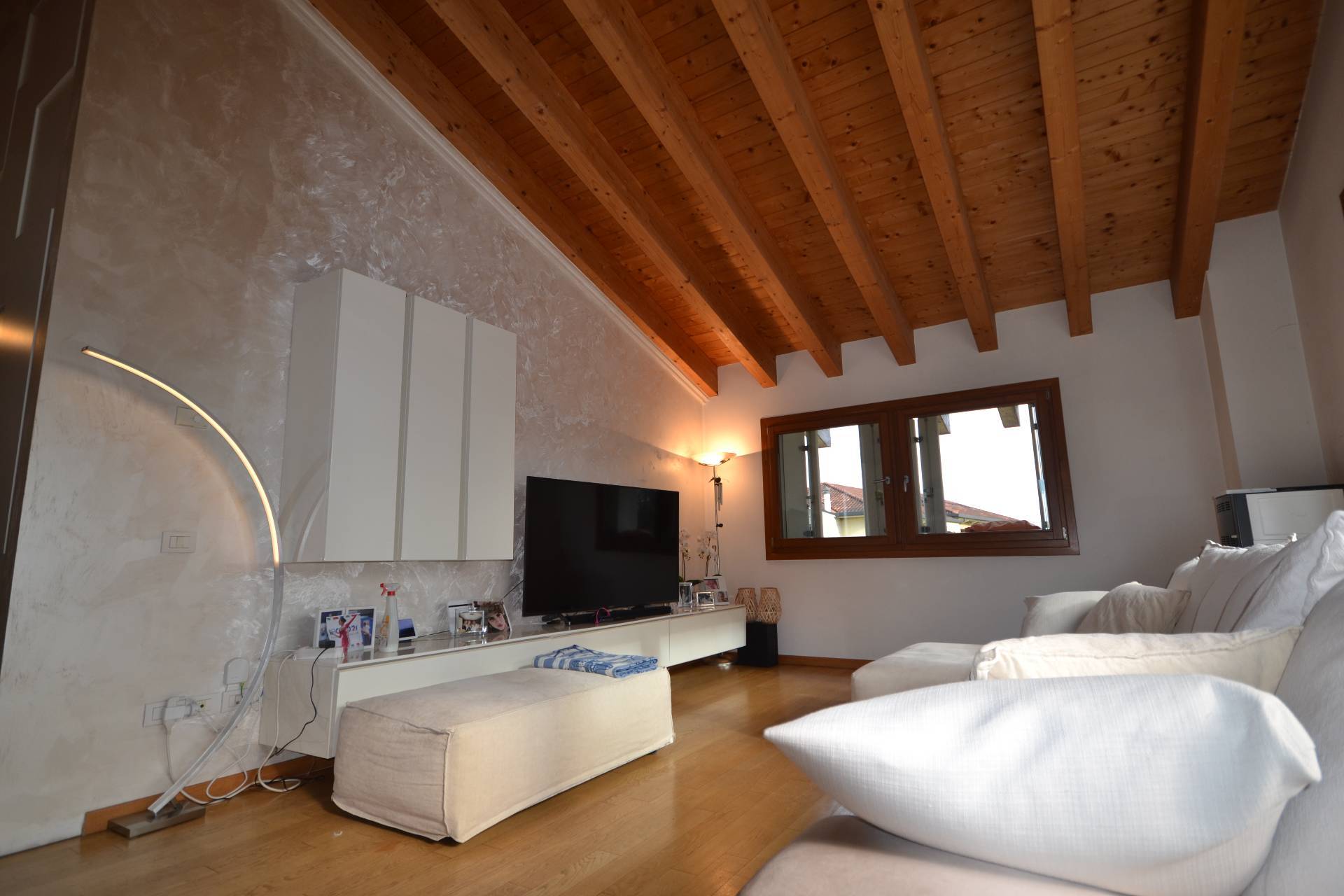 Mansarda in vendita a Treviso, Ghirada