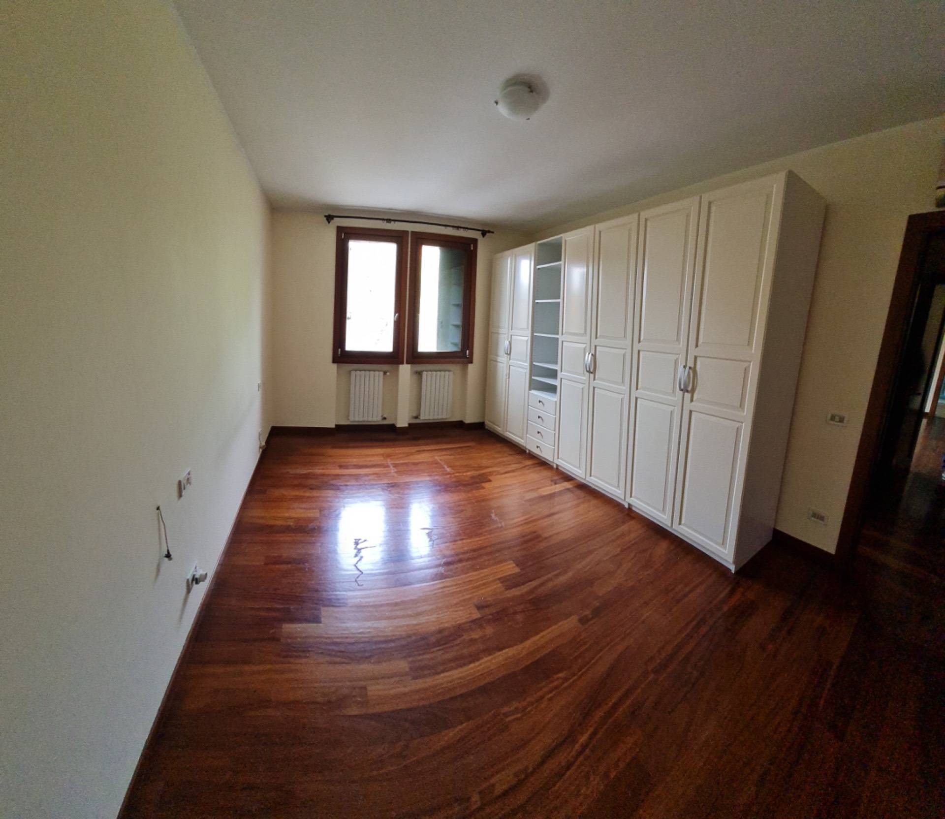2 Camere in affitto a Treviso