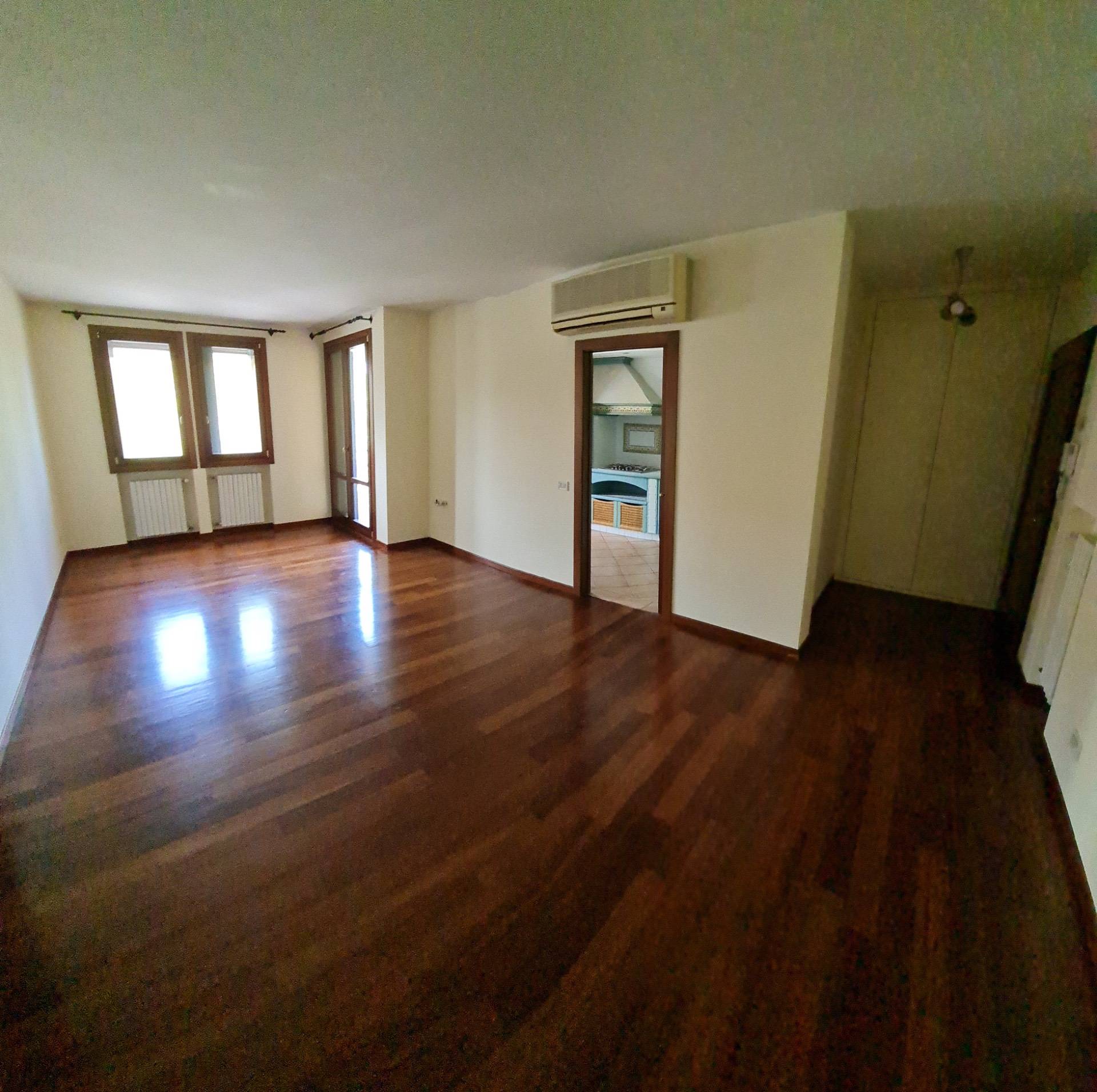 2 Camere in affitto a Treviso