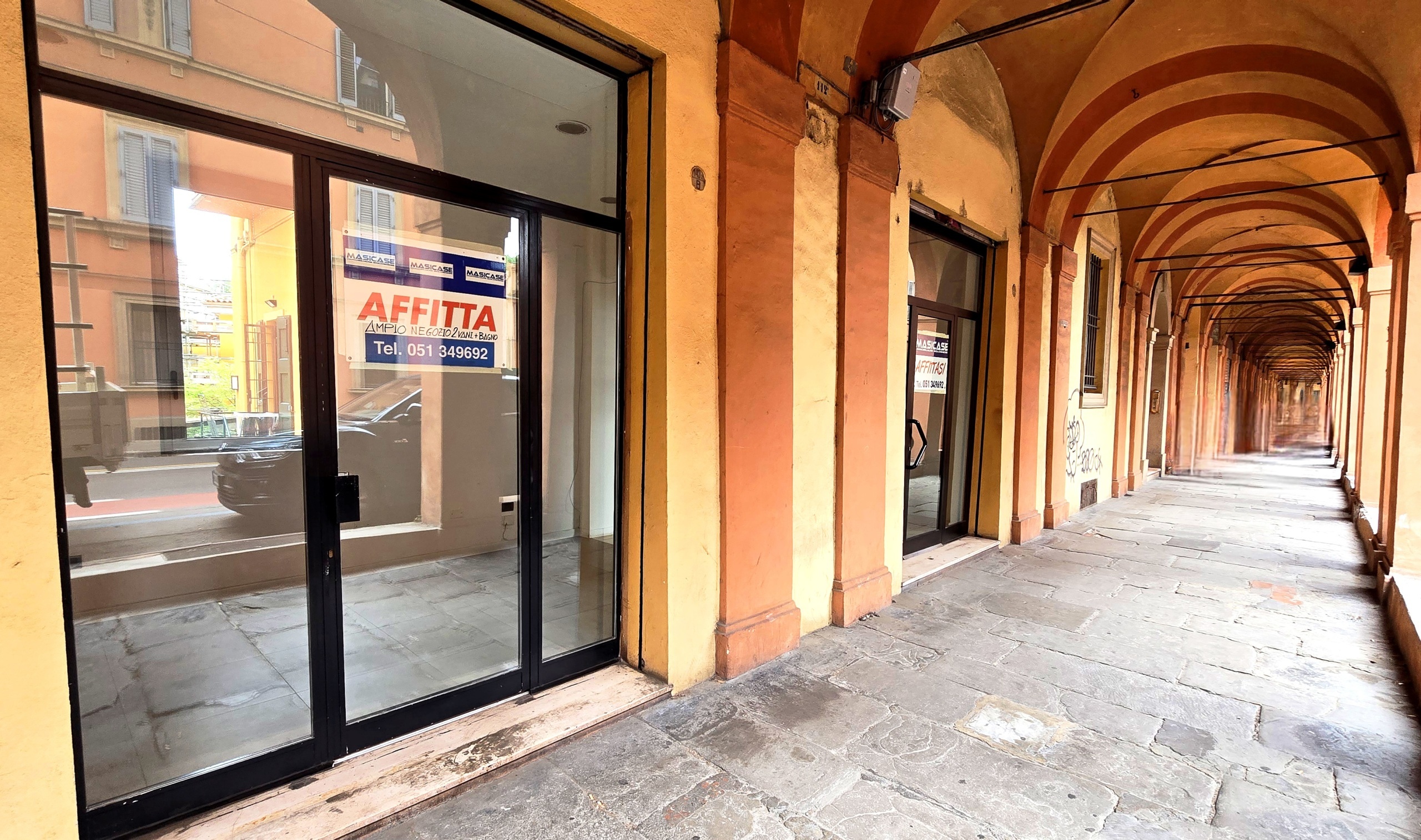 Locale commerciale in affitto a Bologna