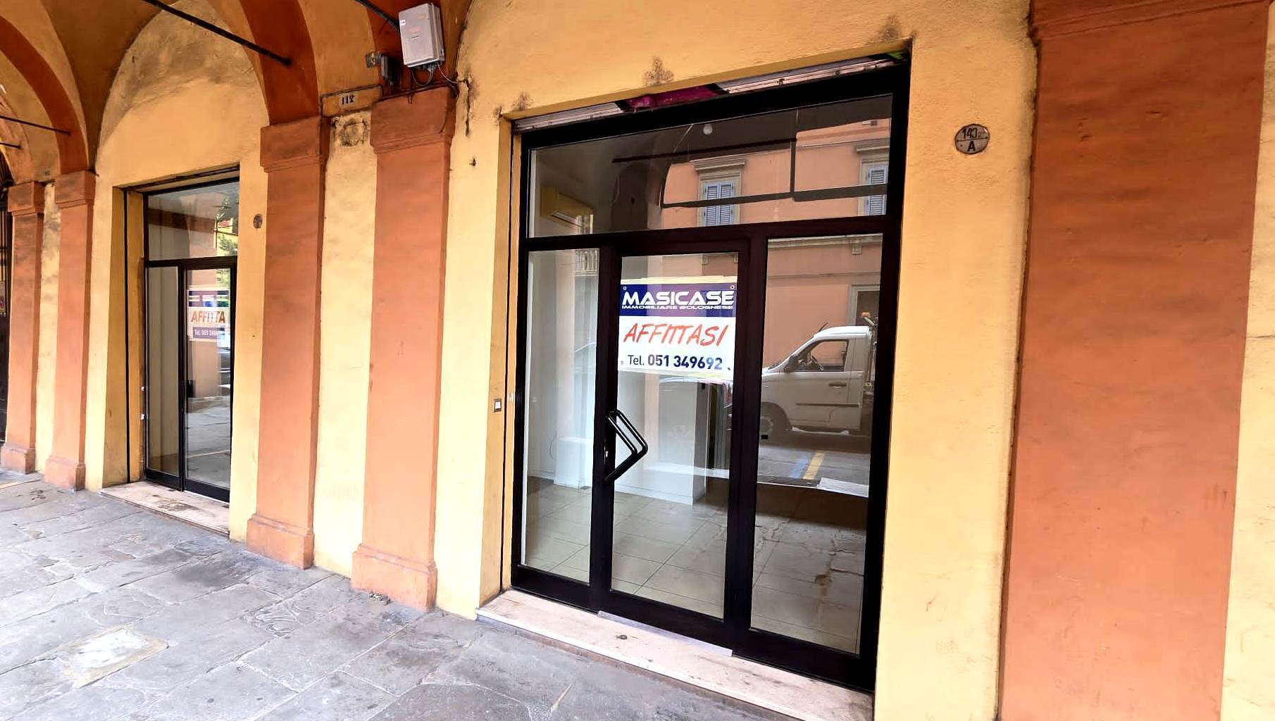 Locale commerciale in affitto a Bologna