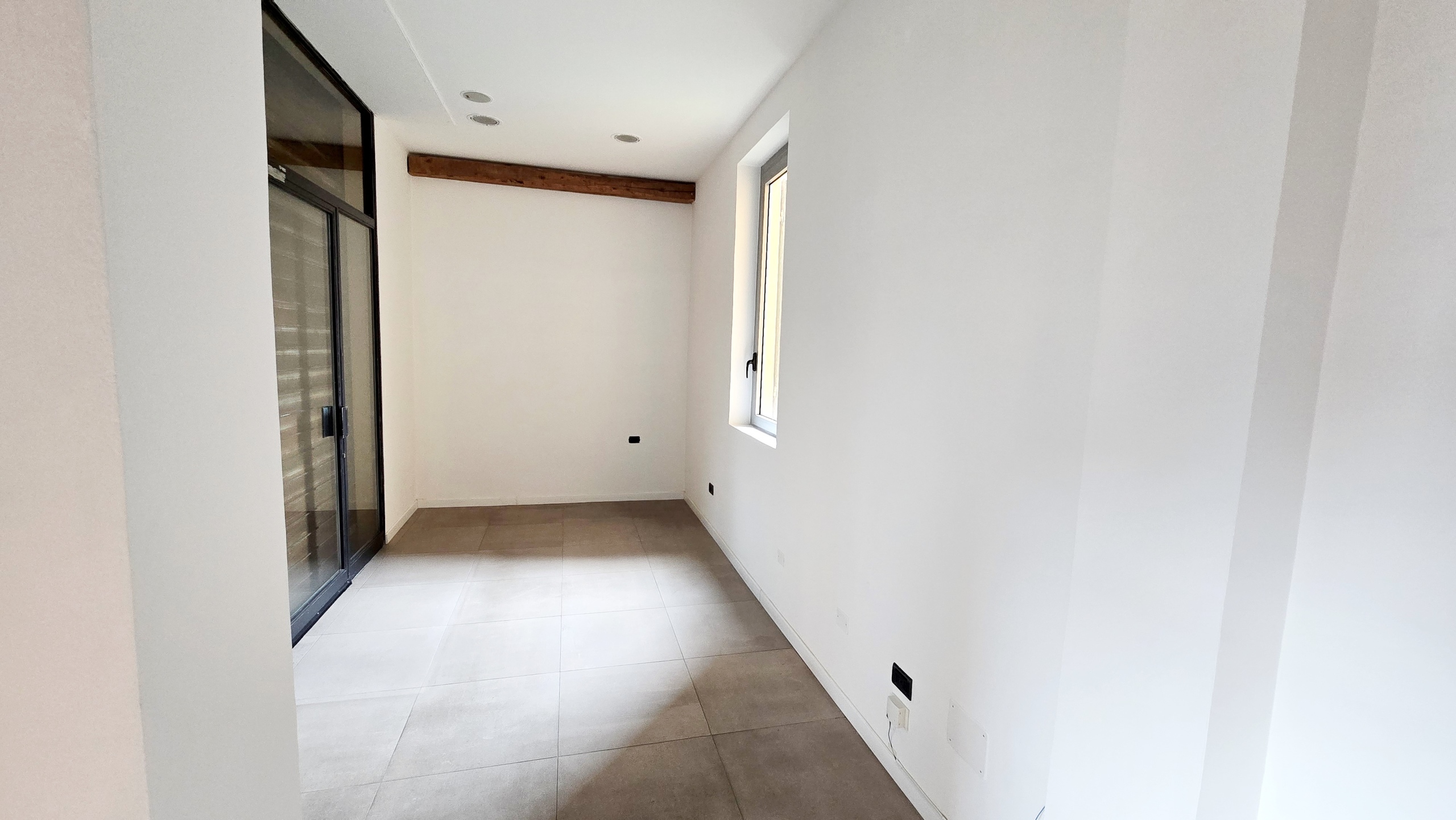 Locale commerciale in affitto a Bologna