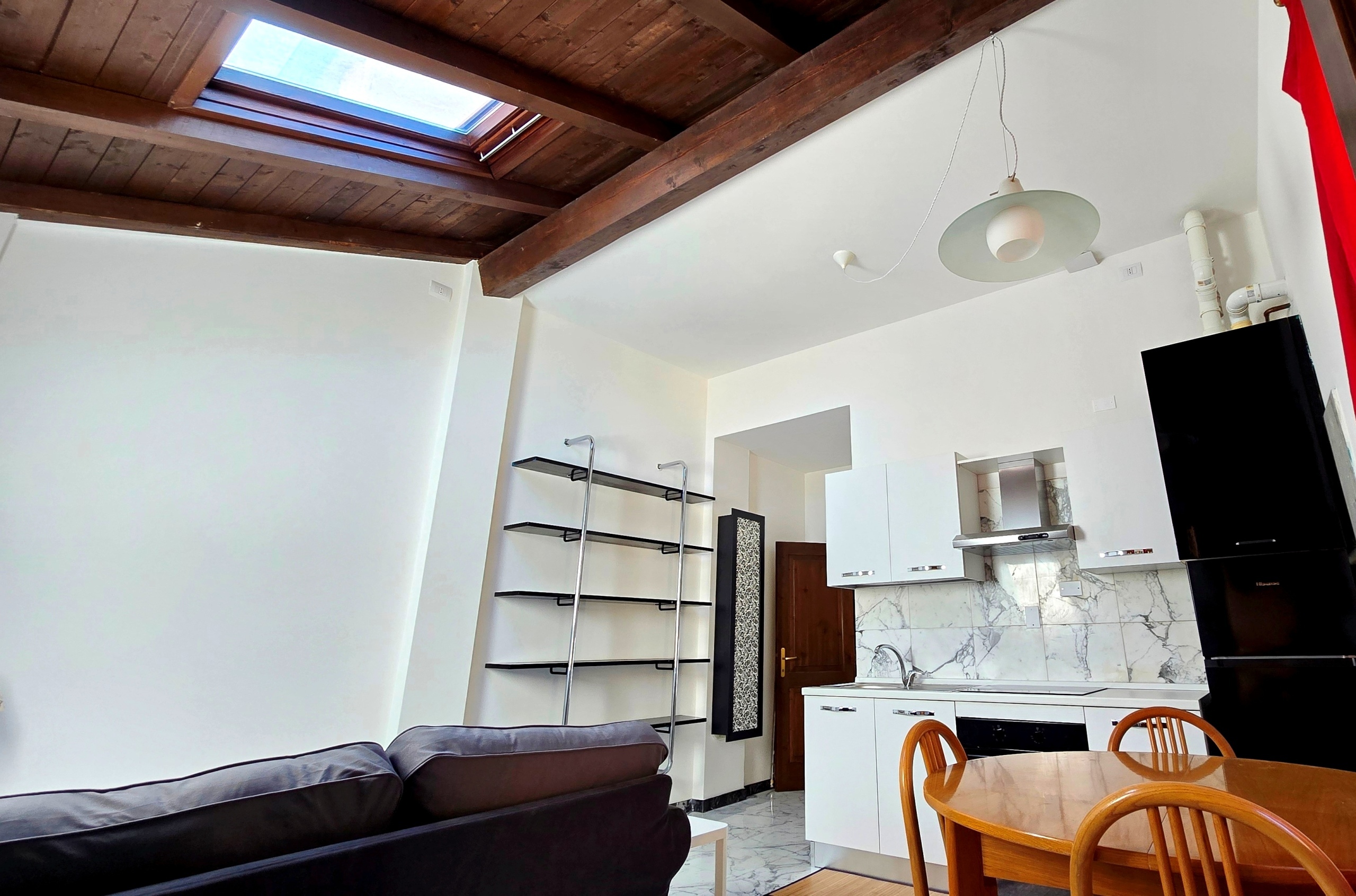 Bilocale con terrazzo a Bologna