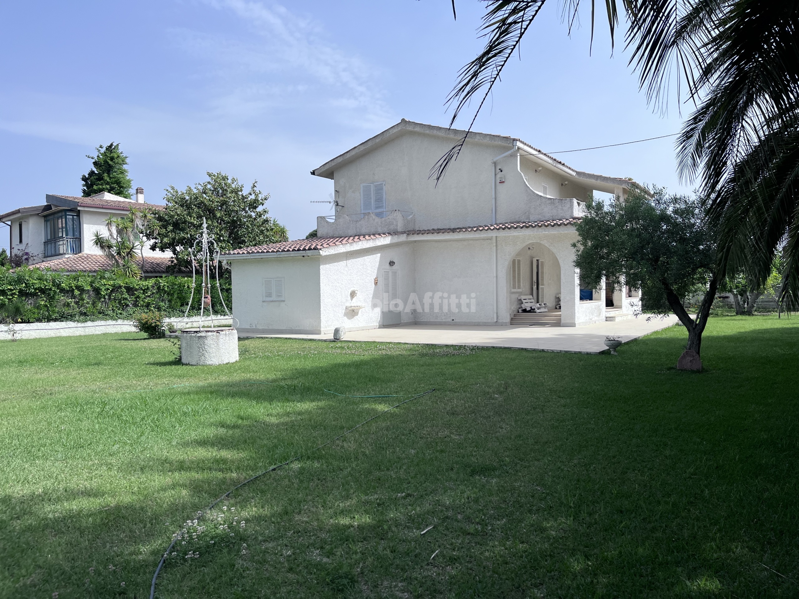 Villa con giardino a Simeri Crichi