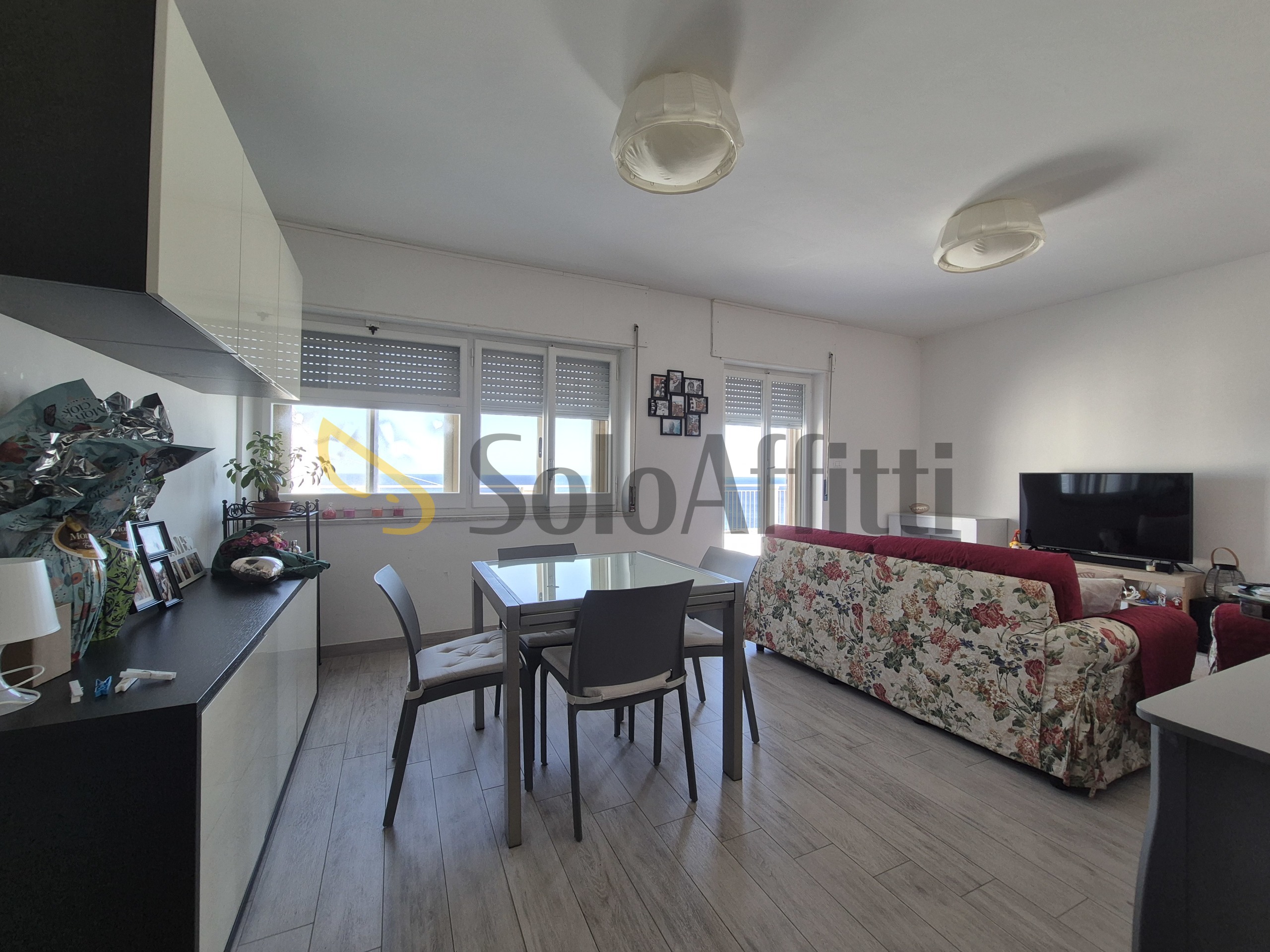 Attico con terrazzo, Catanzaro lido lungomare