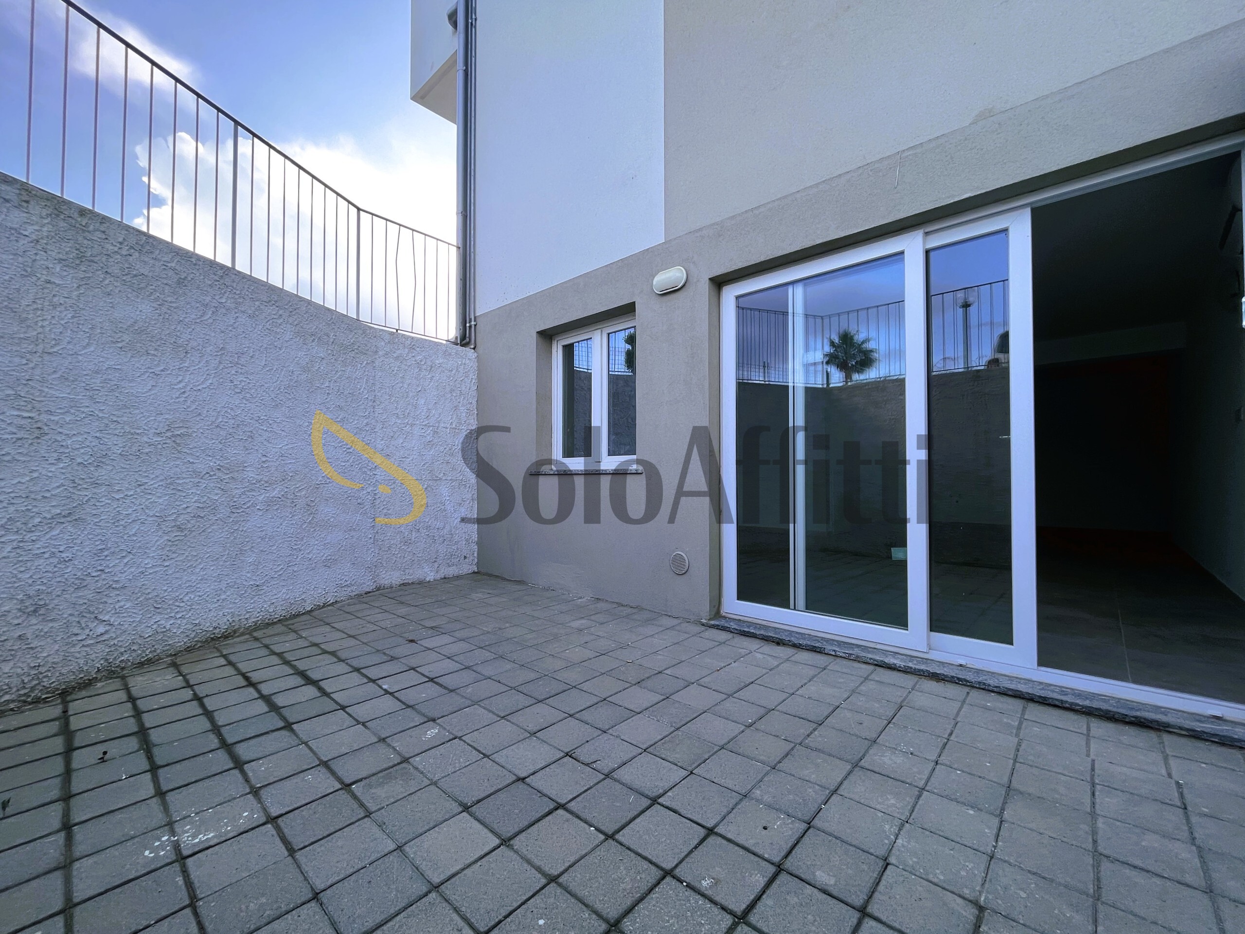 Monolocale con giardino, Catanzaro lido giovino