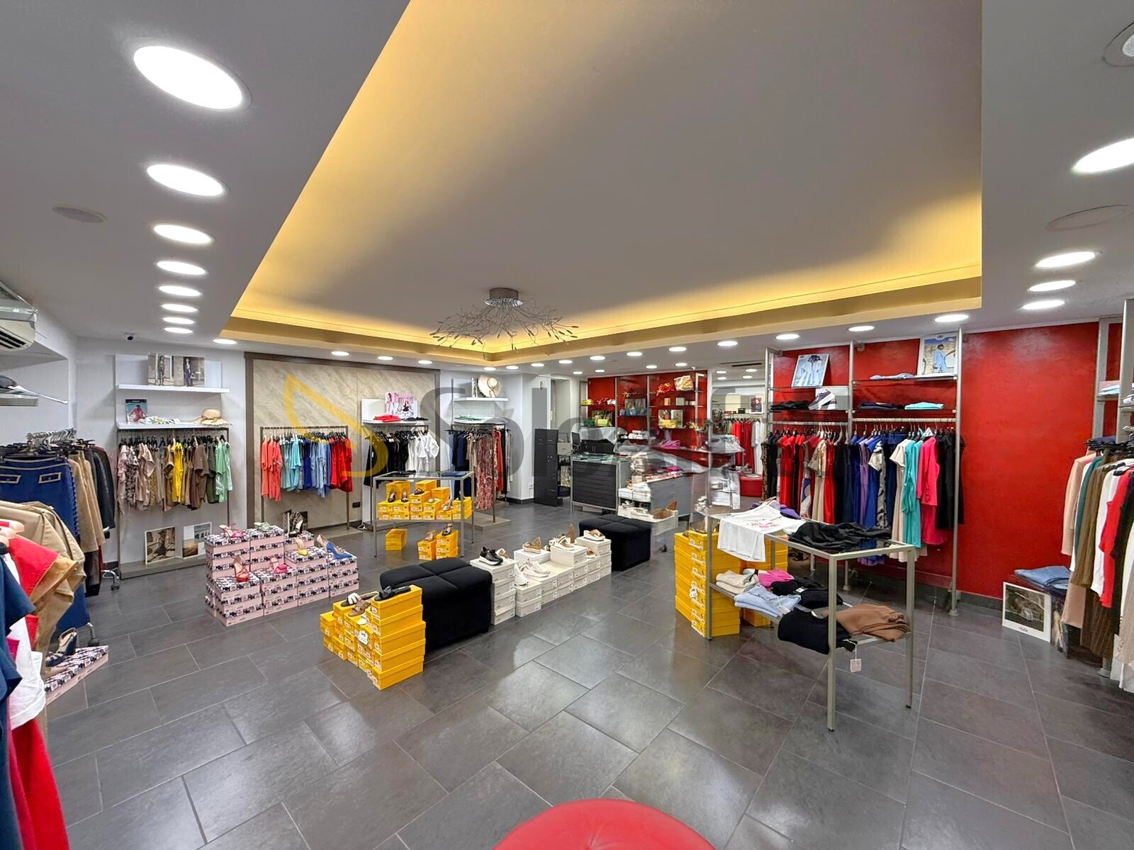 Locale commerciale in affitto, Catanzaro lido corso