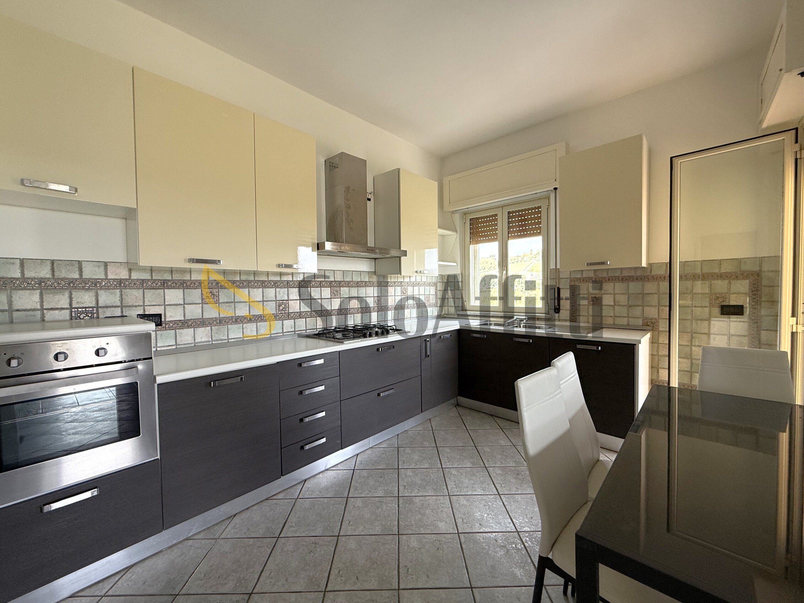 Trilocale in affitto, Catanzaro giovino