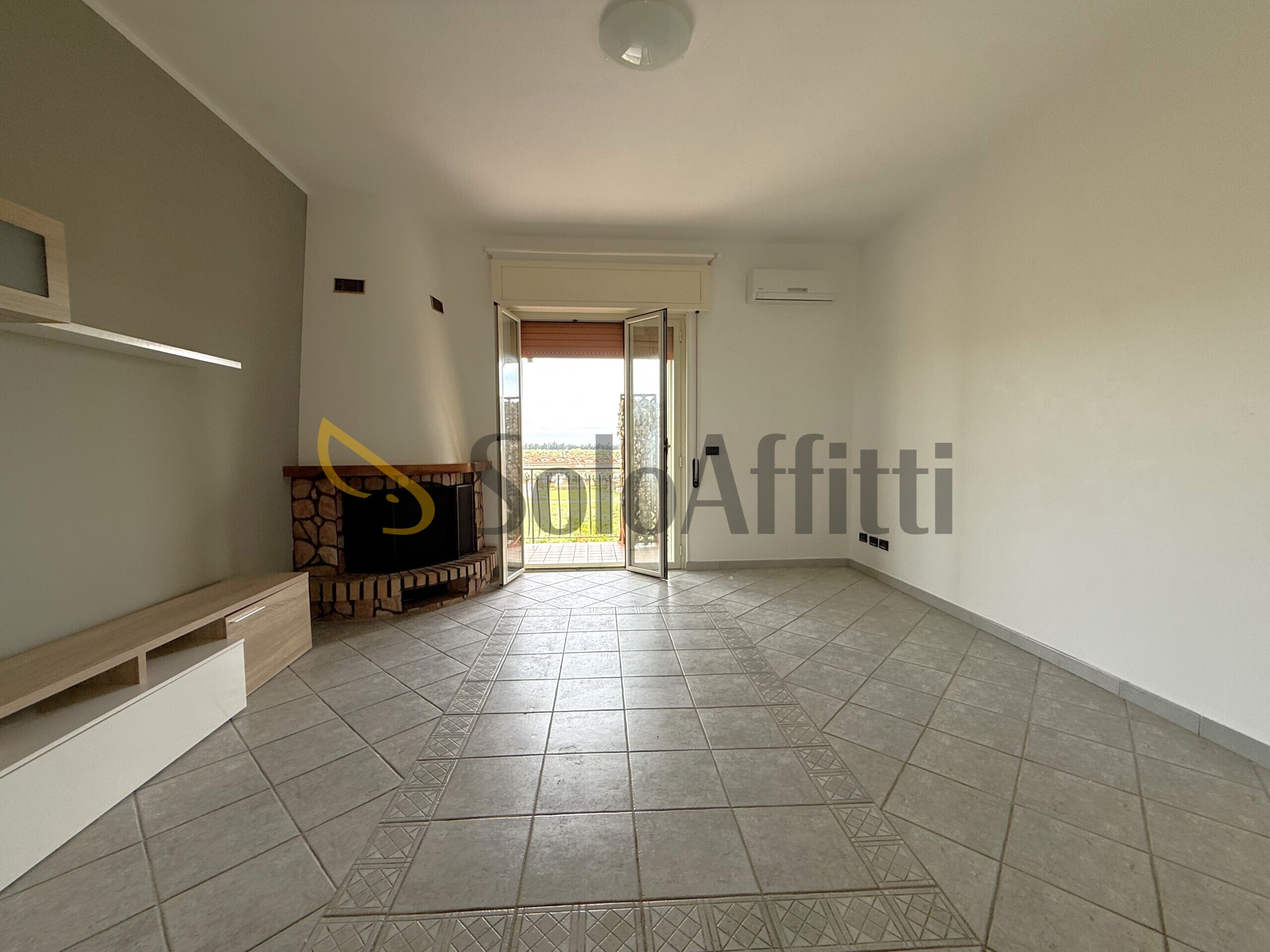 Trilocale in affitto, Catanzaro giovino