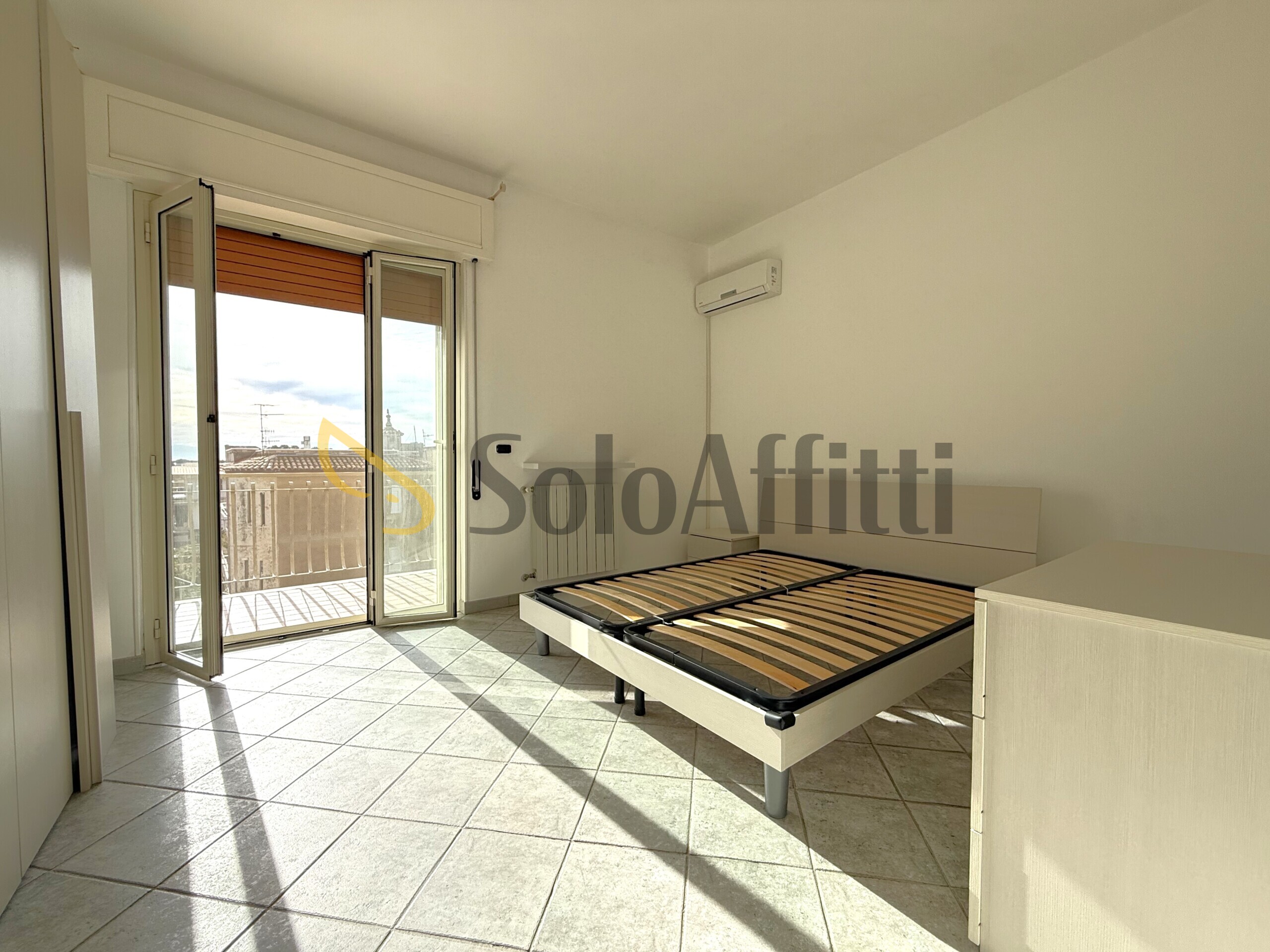 Trilocale in affitto, Catanzaro giovino